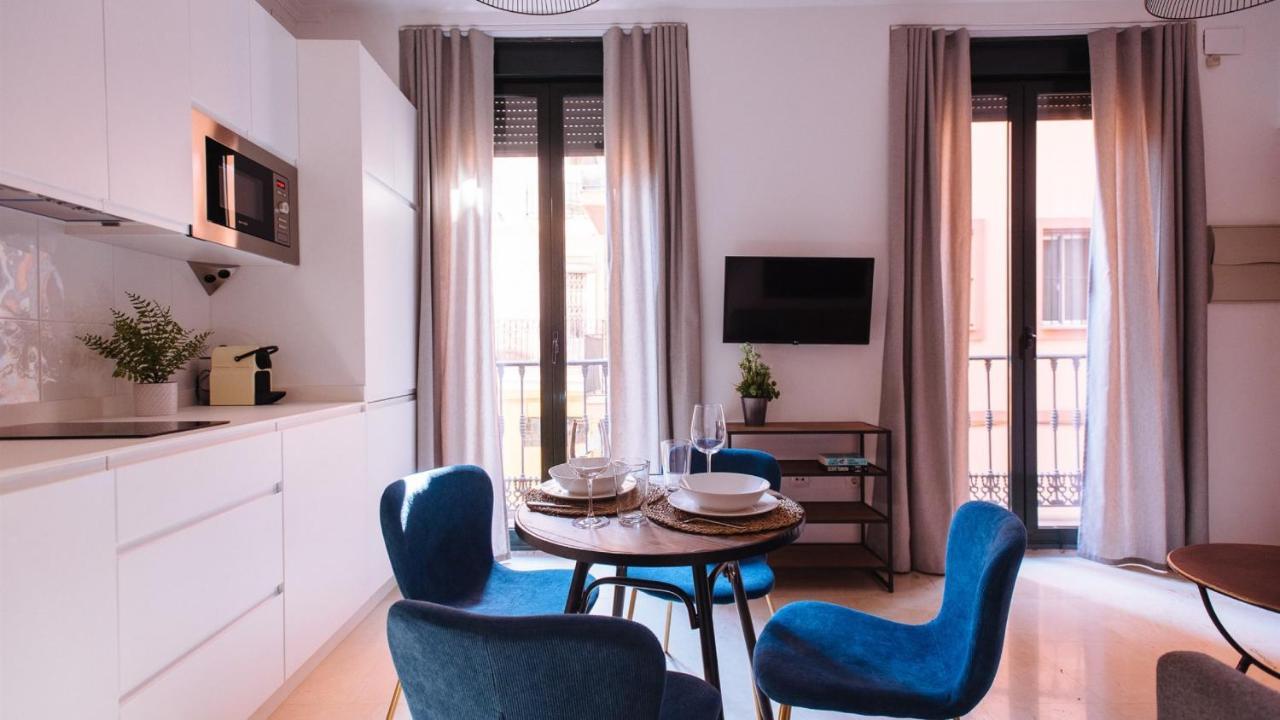 Chiqui And Vicente Suite Apartments Севилья Экстерьер фото
