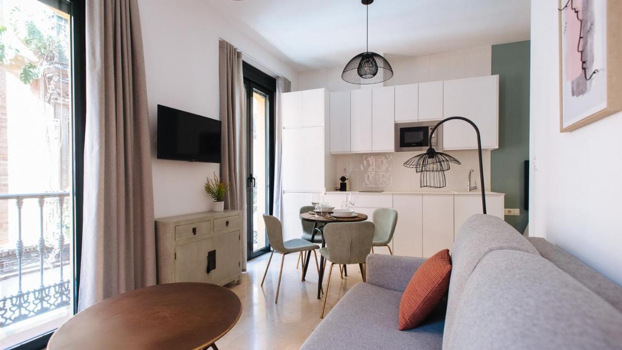 Chiqui And Vicente Suite Apartments Севилья Экстерьер фото